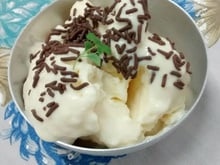 Sorvete cremoso de coco