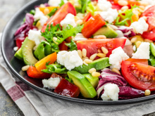 Salada para as ceias de Natal e Ano-Novo: ideias refrescantes e deliciosas