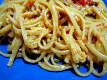 Carbonara com tomate cereja