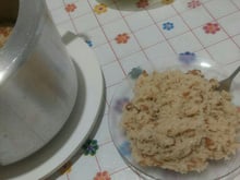 Arroz com feijão na panela de pressão