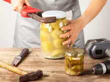 Como abrir pote de vidro em segundos e sem esforço: aprenda o TRUQUE IMPRESSIONANTE