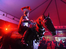 Festa de São Jorge em Nova Iguaçu: performance com cavalo robótico, shows, gastronomia, artesanato e mais!