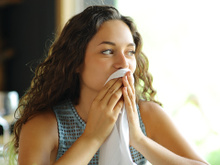 Com quantos anos você aprendeu a usar o guardanapo do jeito certo?