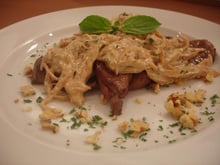 Bife acebolado com molho à Itália