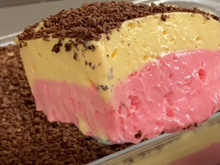 Sobremesa napolitana de travessa é a favorita dos meus filhos no Dia das Crianças: é só bater no liquidificador e levar para a geladeira