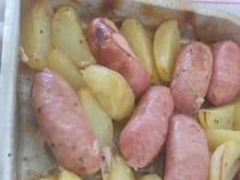 Linguiça toscana no forno com batata