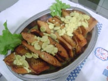 Filé de salmão ao molho de mostarda e champignon