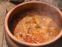 Feijoada na panela de barro