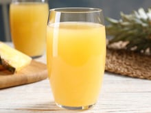Suco de abacaxi