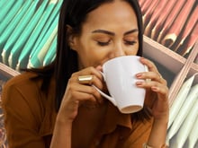 O que acontece se eu beber uma xícara de chá todos os dias? Descubra 5 benefícios desse hábito