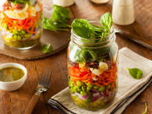 Como montar uma salada de pote saborosa