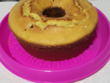 Bolo de farinha de milho com goiabada