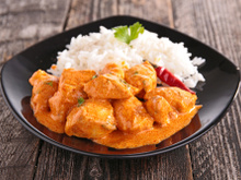 Frango ao curry em 10 minutos. Receita culinária fácil, simples e deliciosa