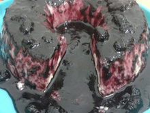 Manjar com calda de amora