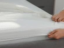 Médico revela por que você não deve trocar os lençóis toda semana, mas muitos brasileiros não concordam