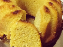 Bolo de fubá e iogurte