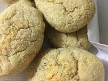 Pãozinho salgado de farinha de mandioca (sem glúten/lactose)