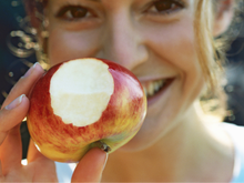 Coma 1 maçã por dia e mantenha esse médico longe: saiba benefícios e descubra o que acontece com o corpo se ingerir a fruta com frequência