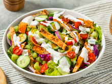 Não sabe o que jantar? Esta salada completa é a solução nutritiva, deliciosa e rápida de fazer