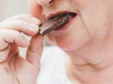 A mulher que viveu 122 anos e nunca abriu mão do chocolate: conheça a fascinante e alegre história de Jeanne Calment