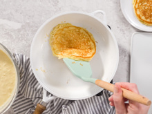 Fica pronto em só 5 minutos para o café da manhã: minha receita de pão de banana na frigideira favorita!