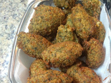 Bolinho de arroz com espinafre