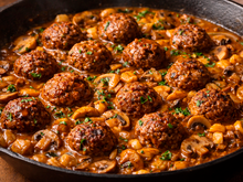 De lamber os dedos: uma receita deliciosa de almôndegas de carne com molho de cogumelos e castanhas