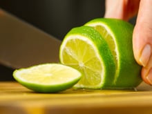 Como consumir limão para regular o açúcar no sangue? Descubra como a fruta pode te ajudar