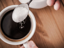 Angela Quintas, nutricionista: "O problema não é o açúcar que adiciona ao café, mas sim o que outros alimentos escondem"