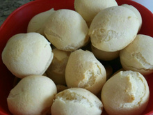 Pão de queijo com batatas