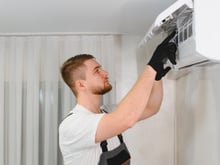 Especialistas em ar condicionado concordam: "Não limpar adequadamente os filtros do ar condicionado a cada 15 ou 30 dias no verão reduz a eficiência pela metade."
