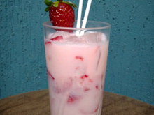 Caipifruta de morango (sem álcool)