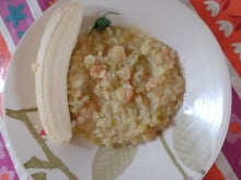 Risoto de camarão com alho-poró e banana