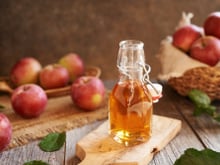 Vinagre de maçã é a promessa milagrosa de influencers, mas será que a ciência concorda?