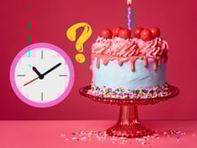 Quanto tempo o bolo pode ficar na mesa da festa? Confeiteira revela a VERDADE