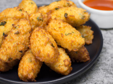 Prático, gostoso e sem desperdício: este bolinho de arroz com brócolis é uma maneira deliciosa de aproveitar as sobras