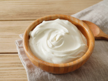 Iogurte natural feito em casa que rende muito para você sempre ter na geladeira