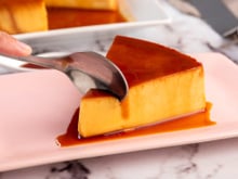 Aprendi com a minha vizinha como fazer um verdadeiro quesillo, uma versão venezuelana do querido pudim