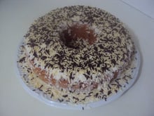 Bolo de leite condensando com coco
