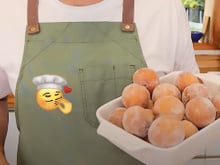 Mini sonhos com banana e com a massa que desmancha na boca é a receita perfeita para o seu final de semana