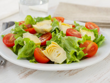 A melhor técnica para conservar sua salada de folhas por uma semana sem que ela murche e fique marrom