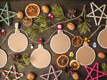 Decorei a porta da minha casa para o Natal com menos de R$30 e vou te ensinar como fazer na sua!