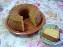 Bolo de laranja com fubá