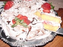 Bolo mesclado de morango