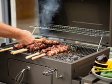 Nem vinagrete, nem chimichurri: o molho caseiro mais gostoso para as carnes do churrasco