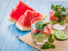 Suco detox de melancia e pepino