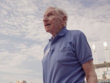 Médico mais velho do mundo, aos 102 anos: "Vi inúmeras dietas da moda surgirem e desaparecerem. Sempre aparece um novo estudo dizendo que determinado alimento faz bem ou faz mal. Não acredito que exista uma única dieta ideal para todo mundo"