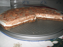 Mousse gelada de chocolate e iogurte