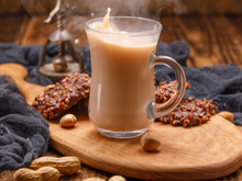 Chá de amendoim: a receita fácil, gostosa e superfácil para os dias mais frios