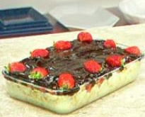 Pavê de morango com chocolate